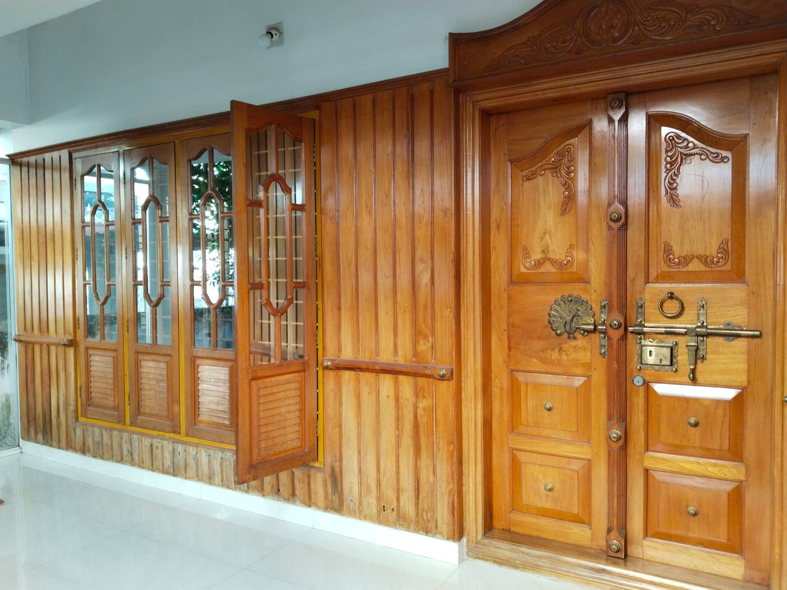 Full AC 4bhk townhouse, 10 mins from airport