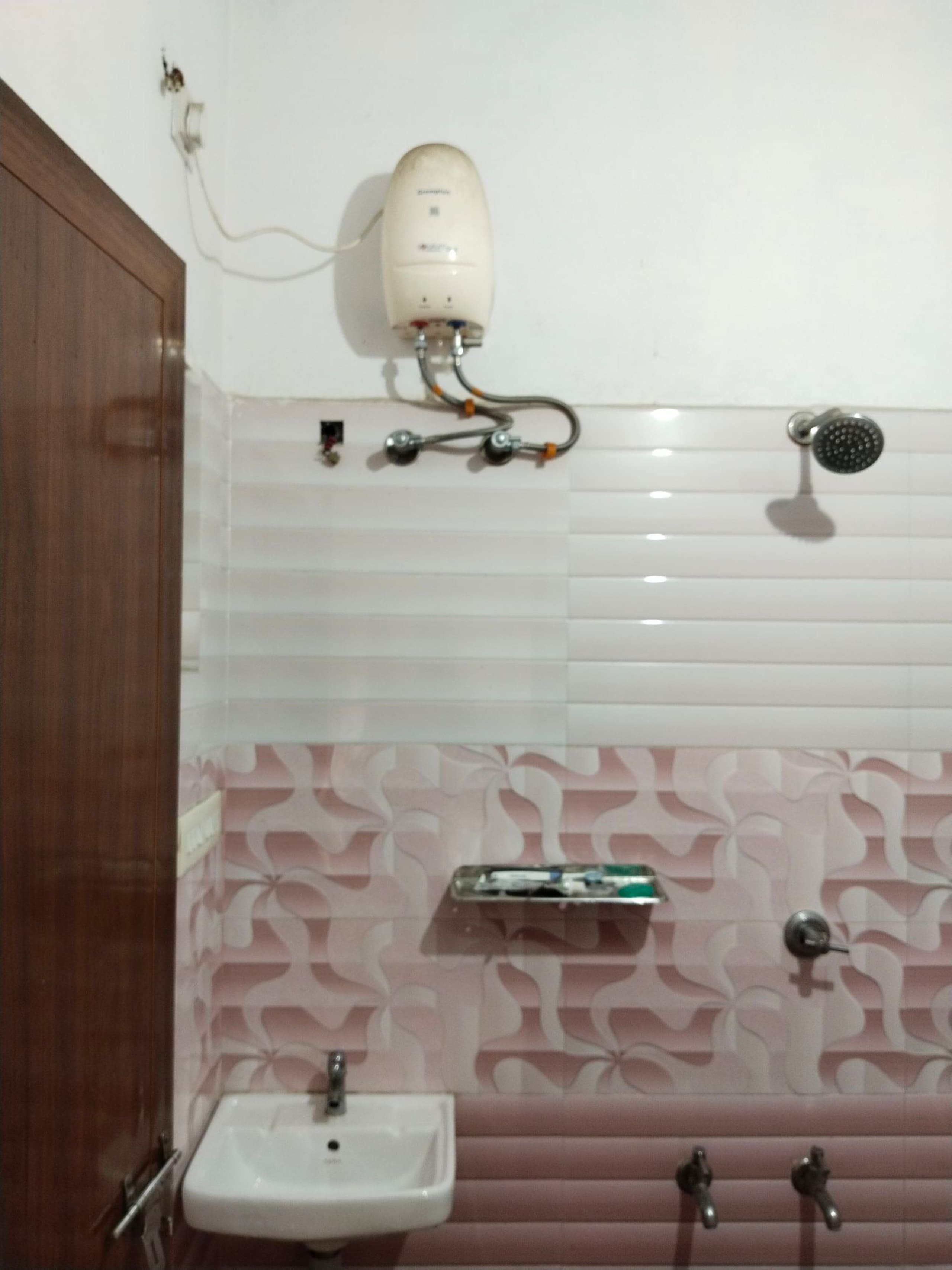 Full AC 4bhk townhouse, 10 mins from airport 19