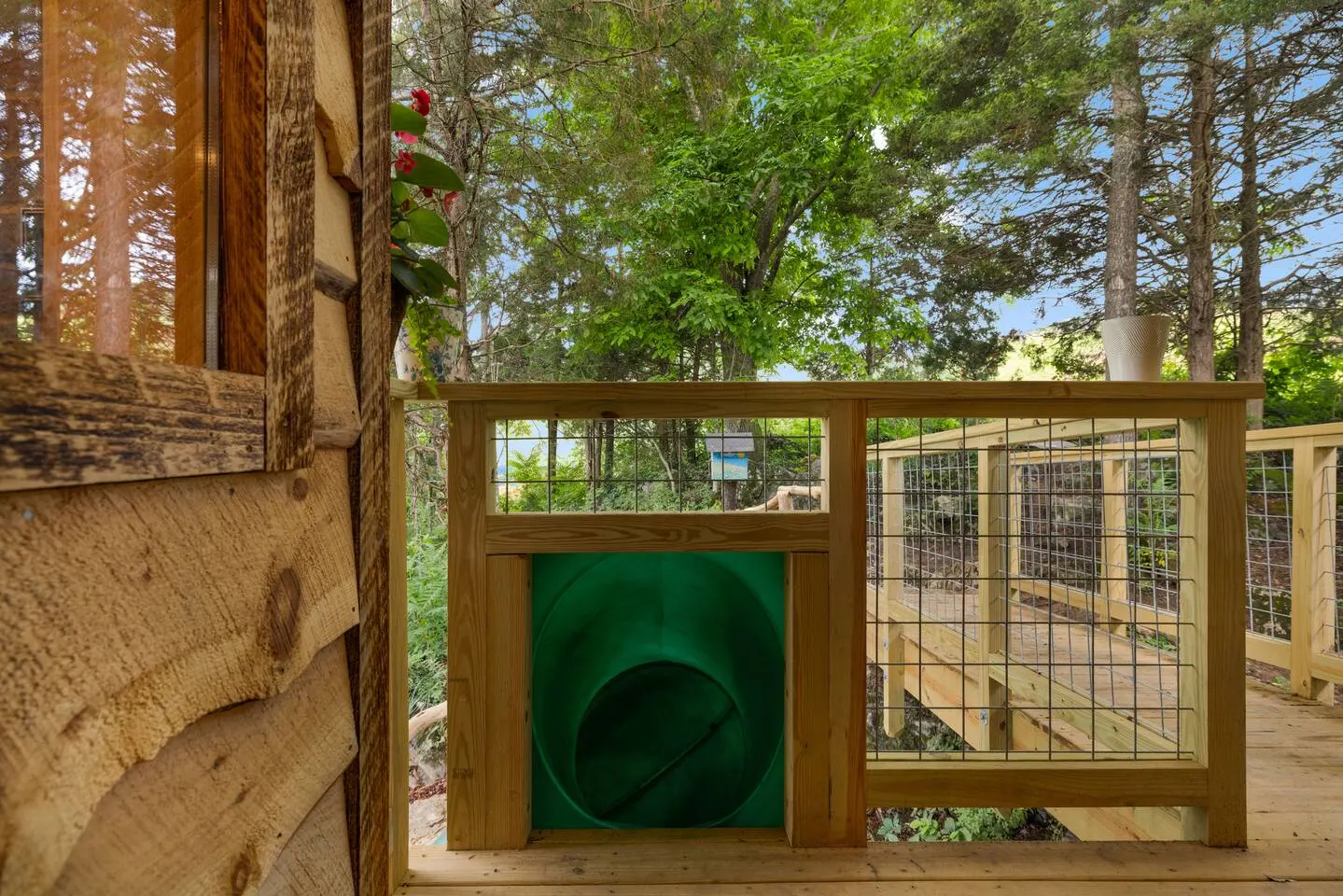"Treedom", Disc Golf Course+Hot Tub+Arcade+Firepit 9