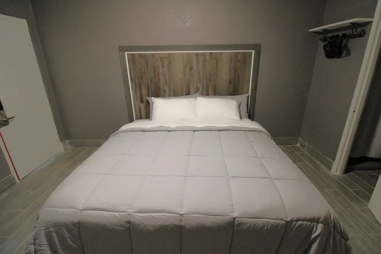 The Arkansas at 1611 Residences 4