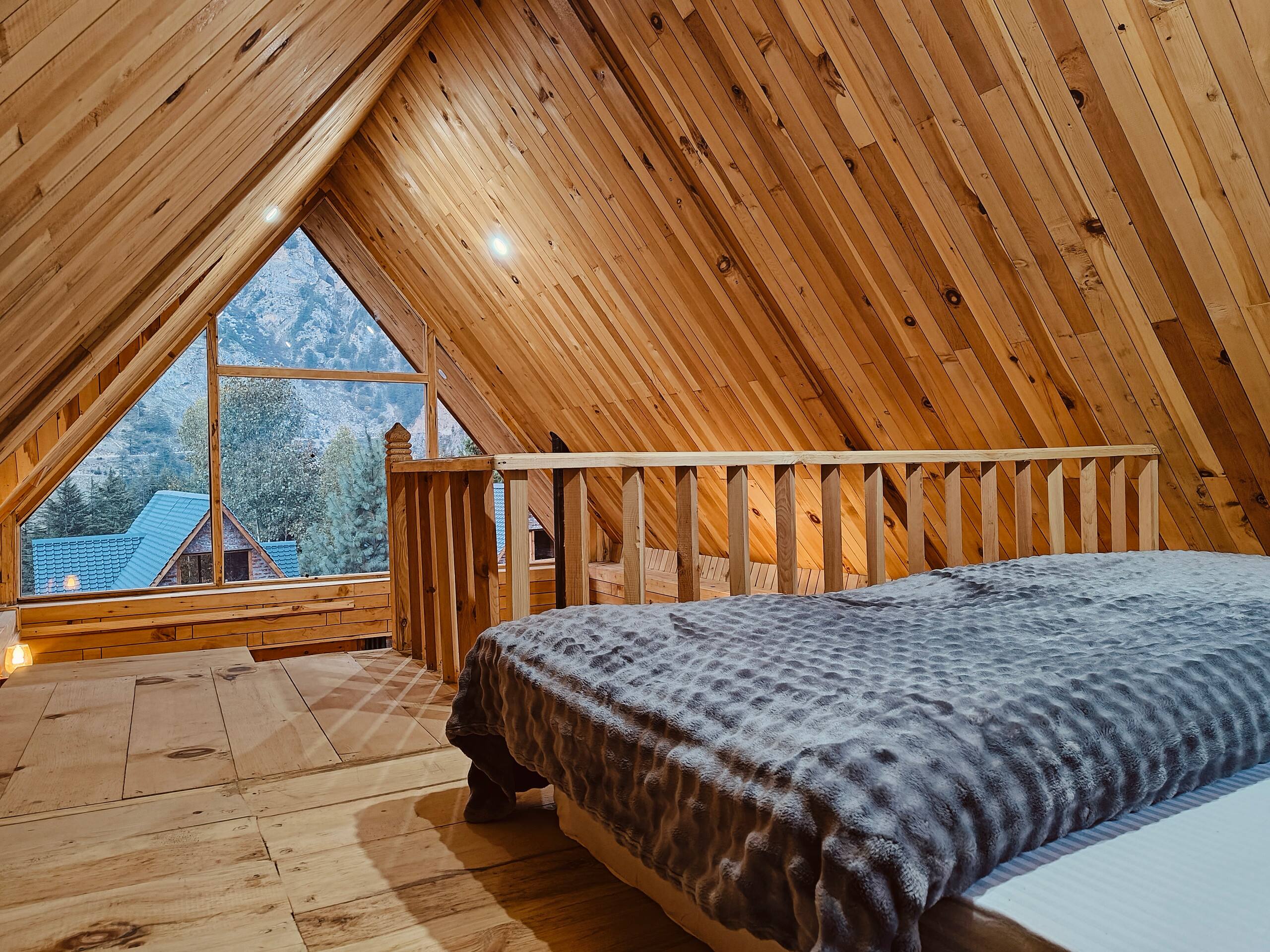 Luxury Chalet with Woodstove in Sangla 10