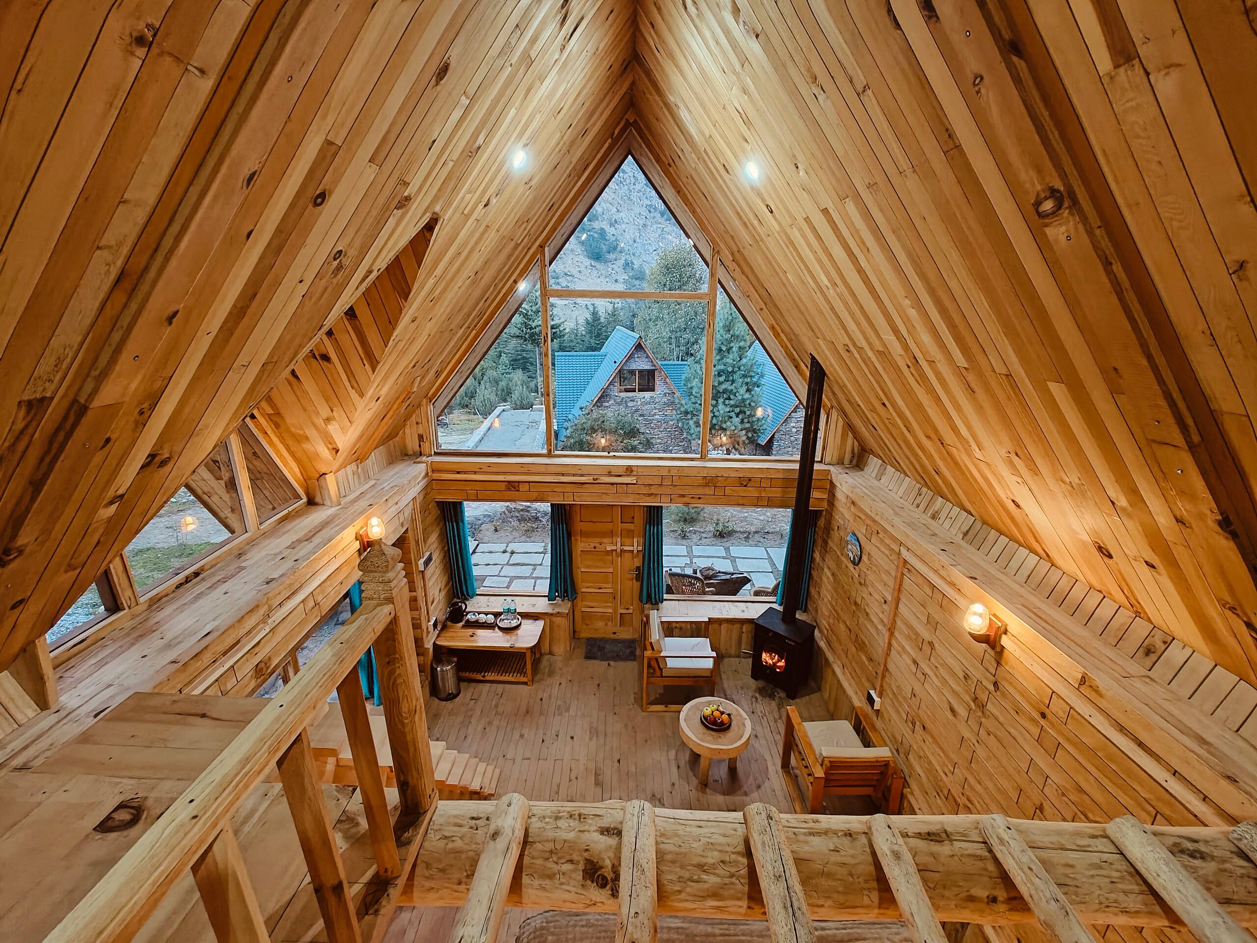 Luxury Chalet with Woodstove in Sangla 8