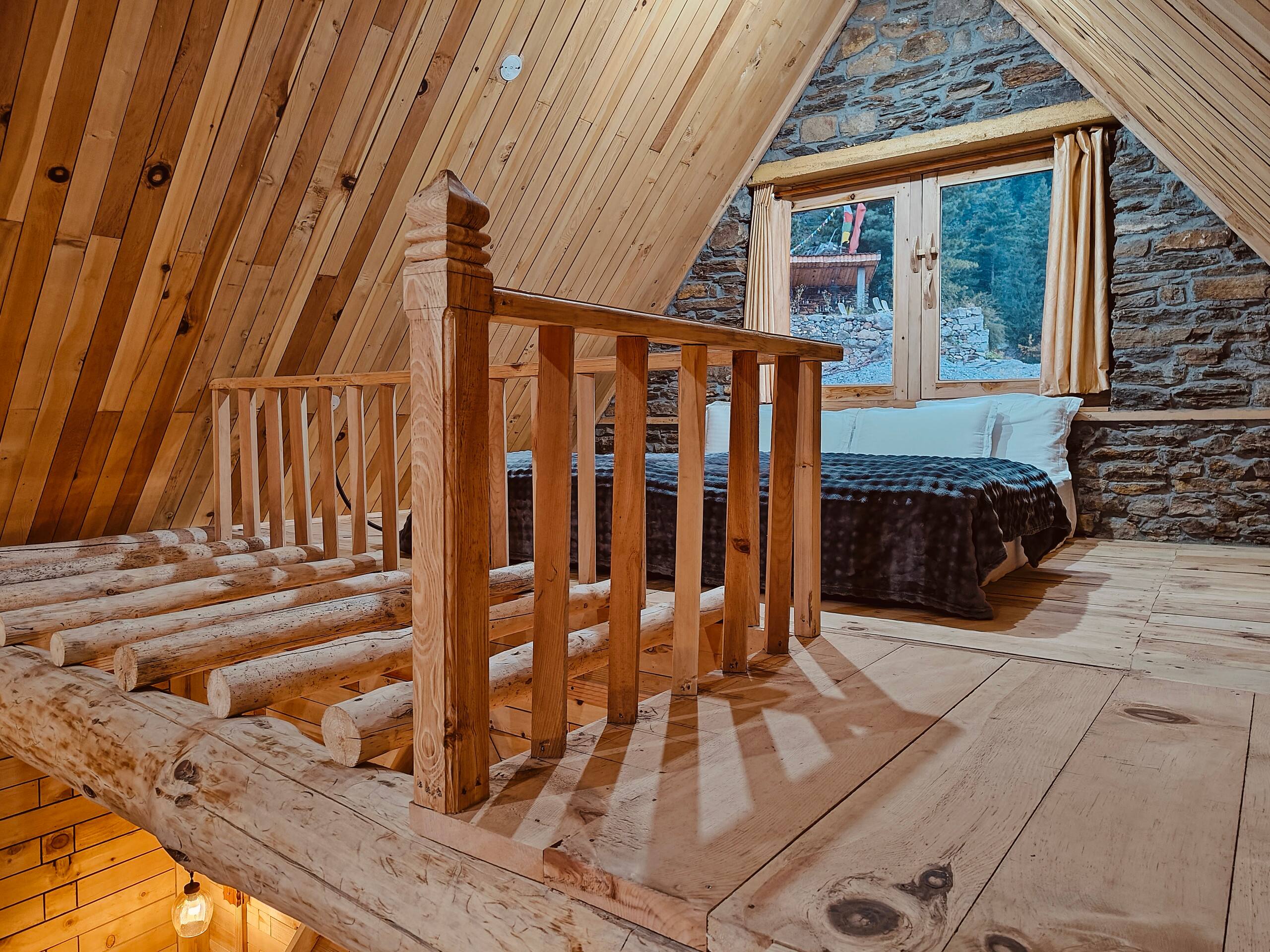 Luxury Chalet with Woodstove in Sangla 9