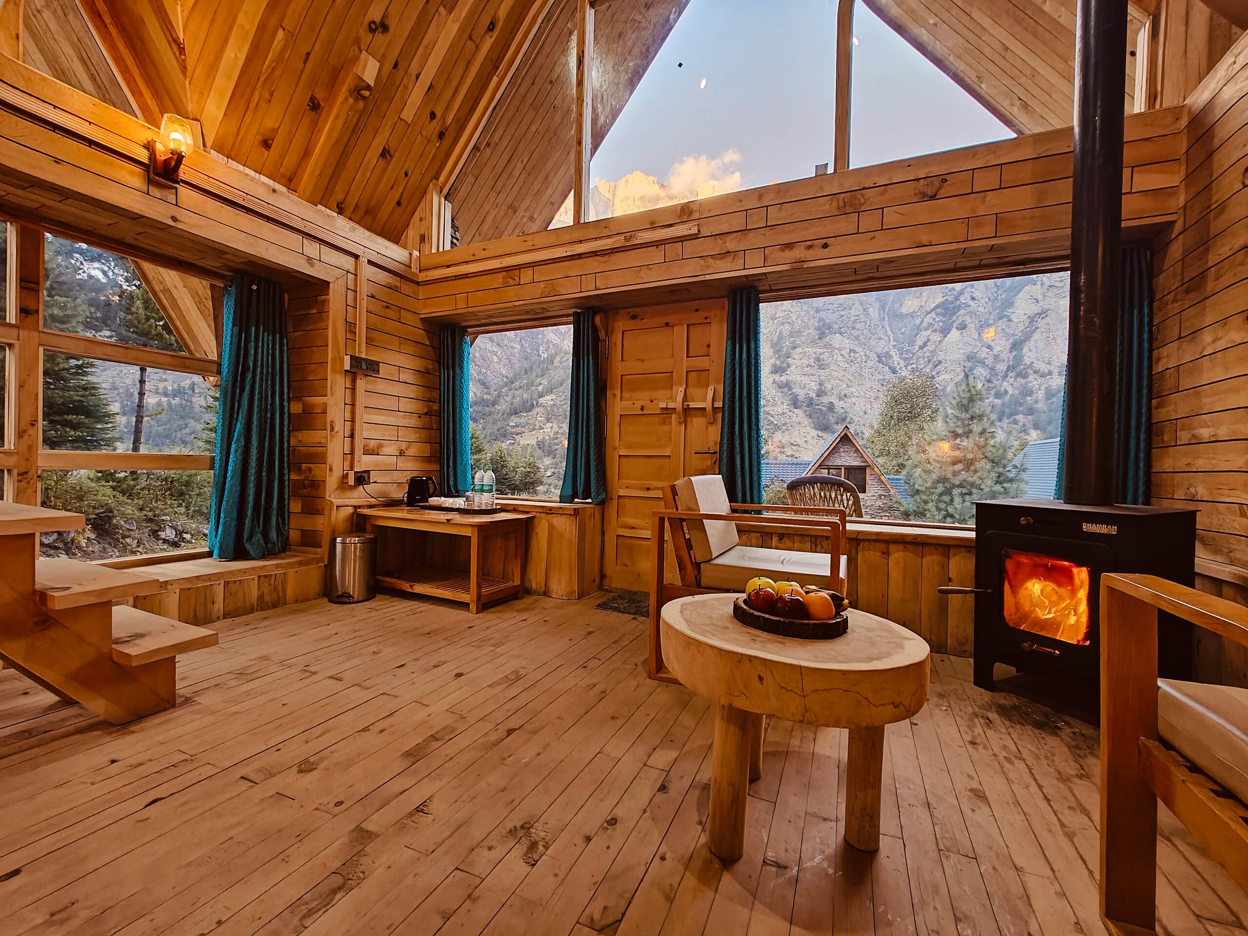Luxury Chalet with Woodstove in Sangla 6