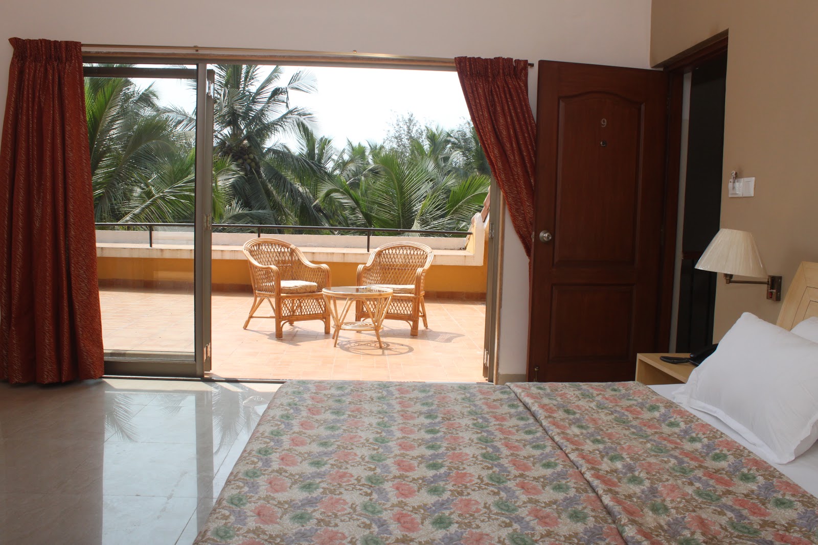 Casa Amarilla Penthouse Dona Paula Goa 7