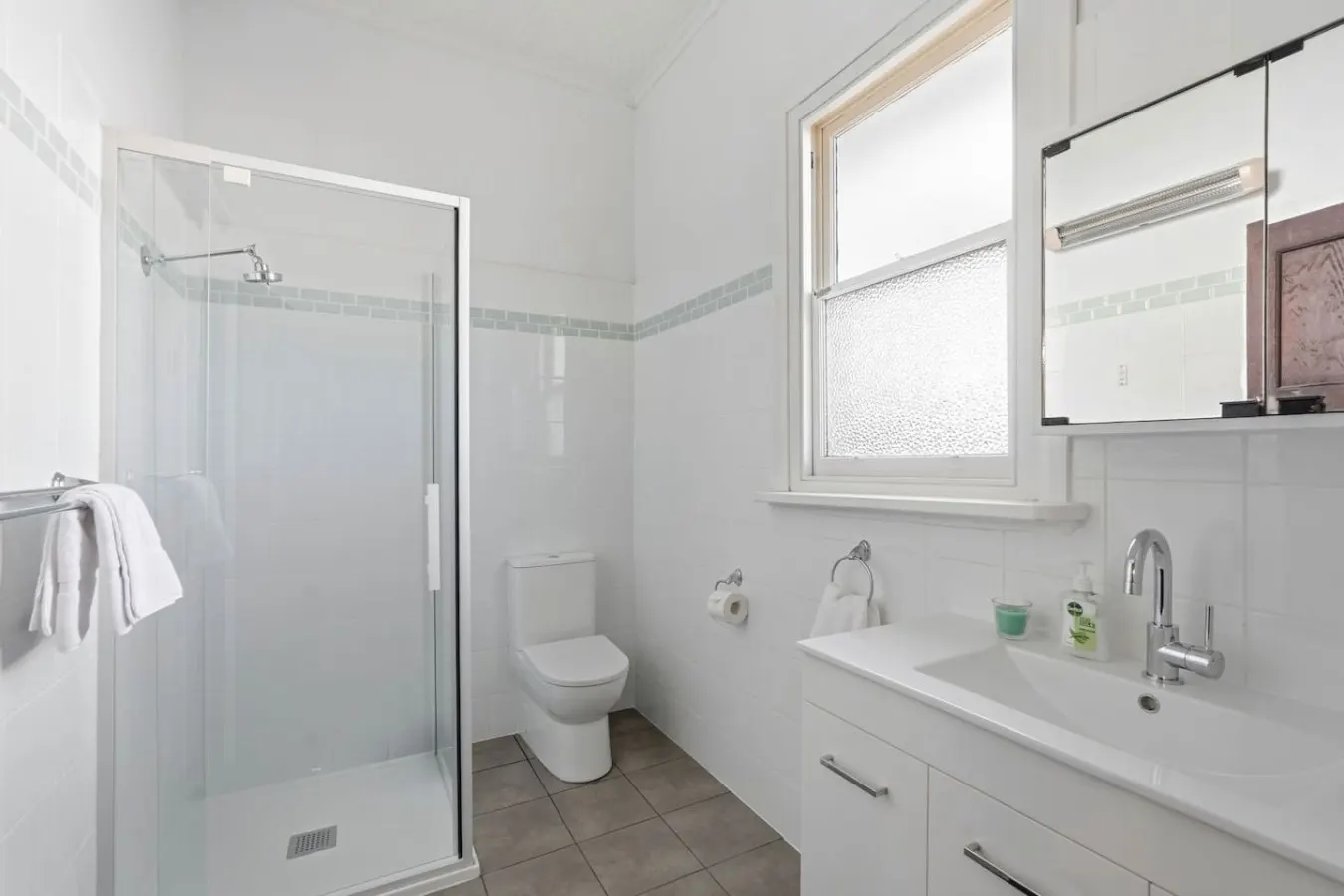 Spacious Stay in New Norfolk 13