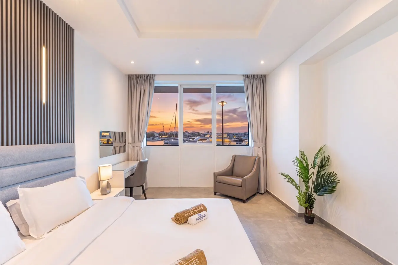 Palm Home next to Nakheel Mall w/ Private Beach 16