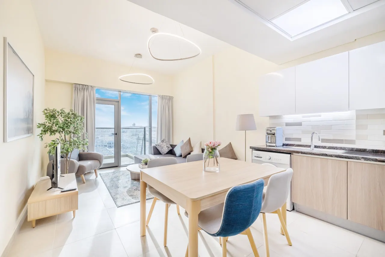 Elegant Home next to Metro Station in Al Furjan — foto 5