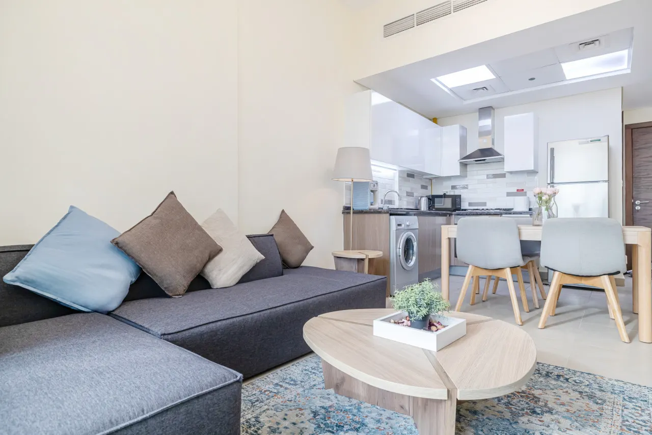 Elegant Home next to Metro Station in Al Furjan 7