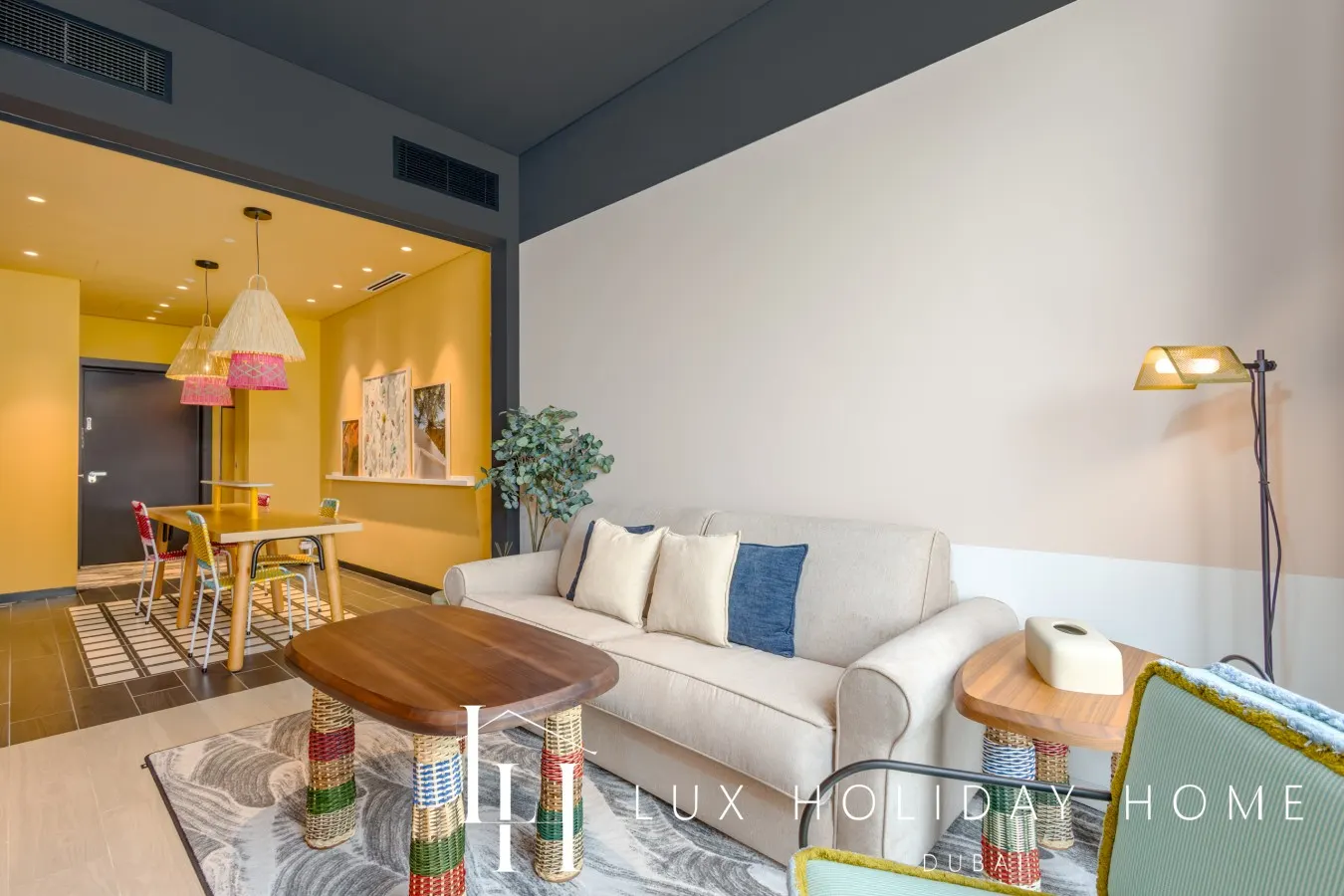 LUX The Five Star Modern Suite 10