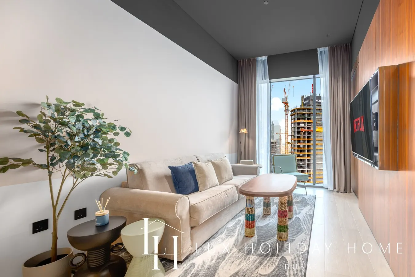 LUX | The Five Star Modern Suite — photo 3