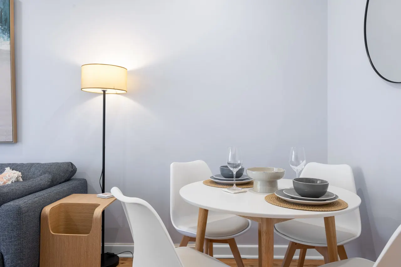Brighton Breeze Retreat—Idyllic Beachside Stay 12