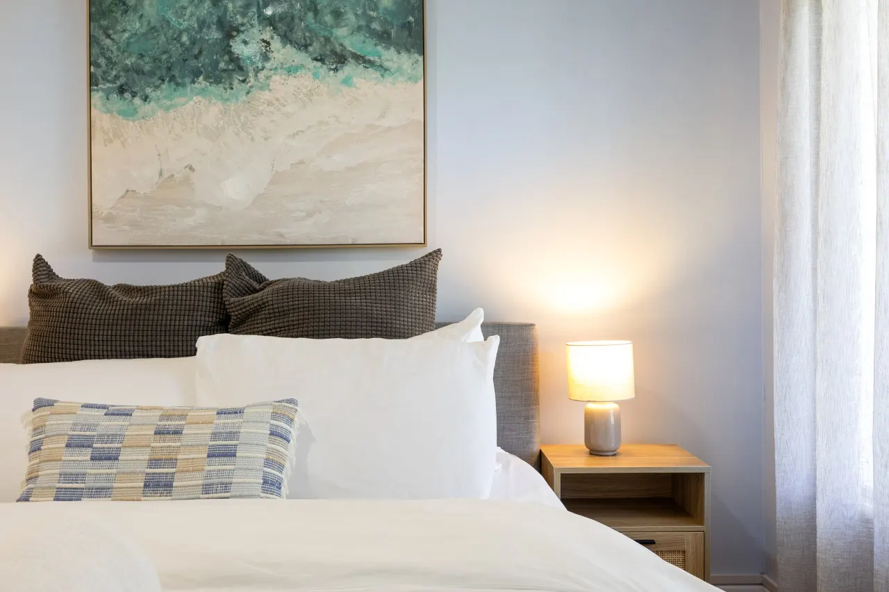 Brighton Breeze Retreat—Idyllic Beachside Stay 17