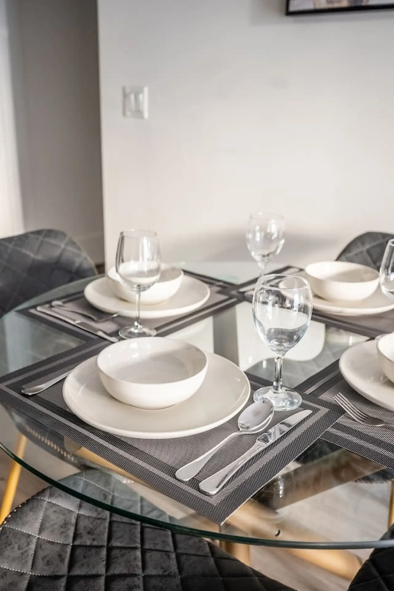 Modern 1BR+Den Walk Everywhere Free Parking 19