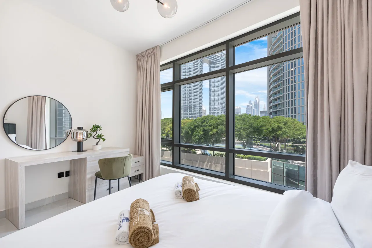 Elegant & Cozy 2BR Home in the Heart of Downtown 17