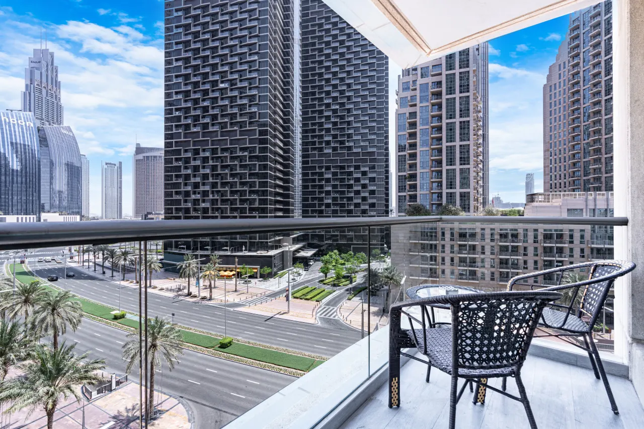 Elegant & Cozy 2BR Home in the Heart of Downtown 5