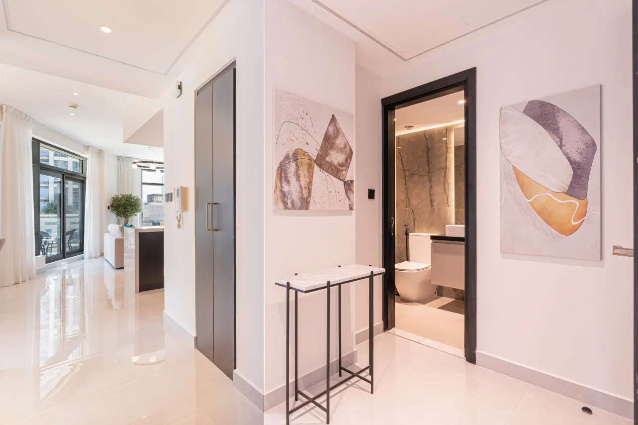 Elegant & Cozy 2BR Home in the Heart of Downtown 7