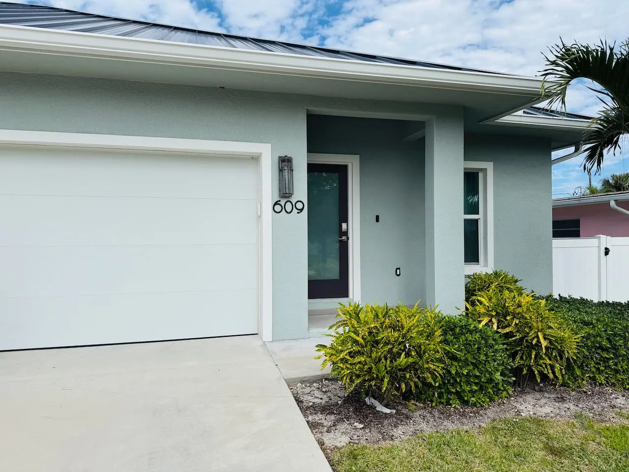 Luxury Breeze Duplex Deux 13