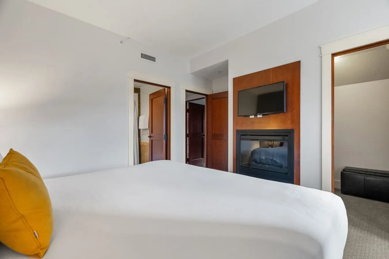 Gorgeous 2 Bedroom Mountain View 19