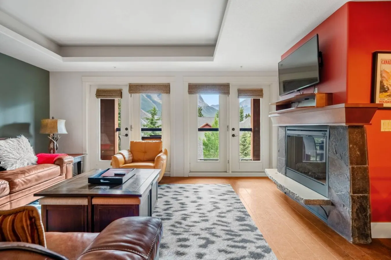 Gorgeous 2 Bedroom Mountain View 3