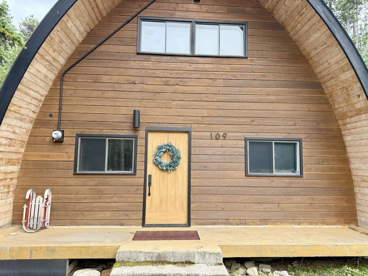 Apex Mountain ~ Mandevilla BC Reg#PM233987910