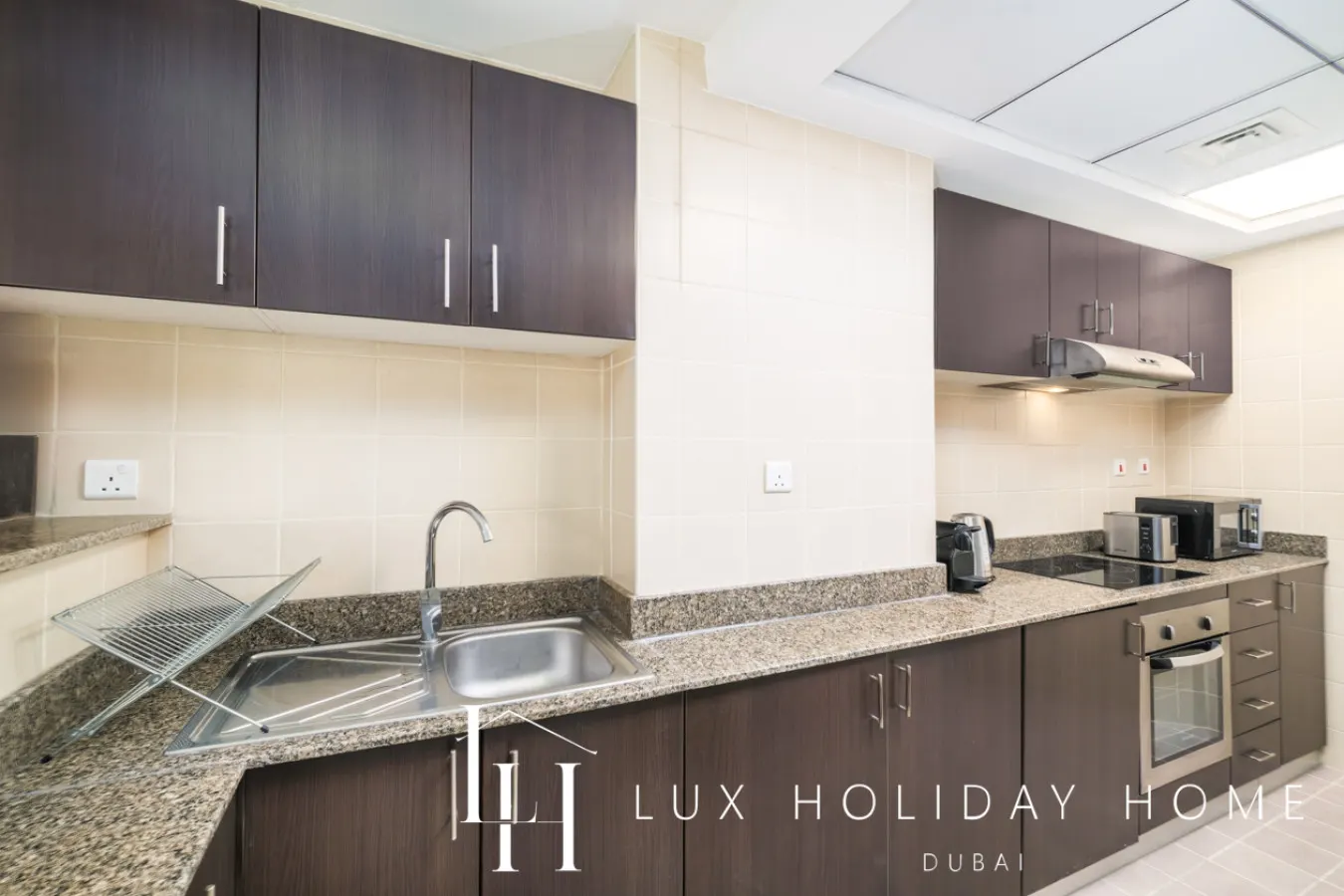 LUX The Dubai Marina View Suite 2 12
