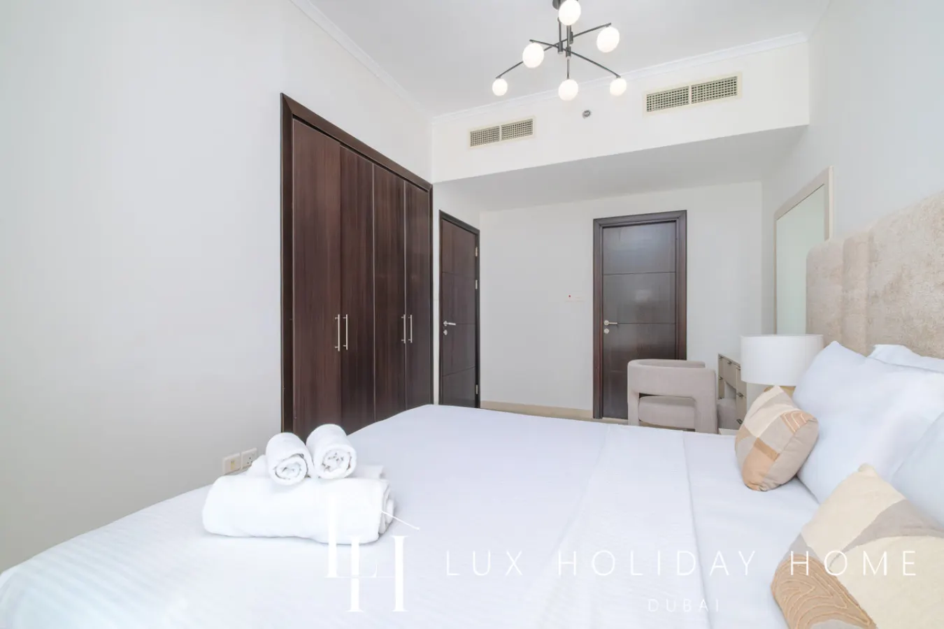 LUX The Dubai Marina View Suite 2 14