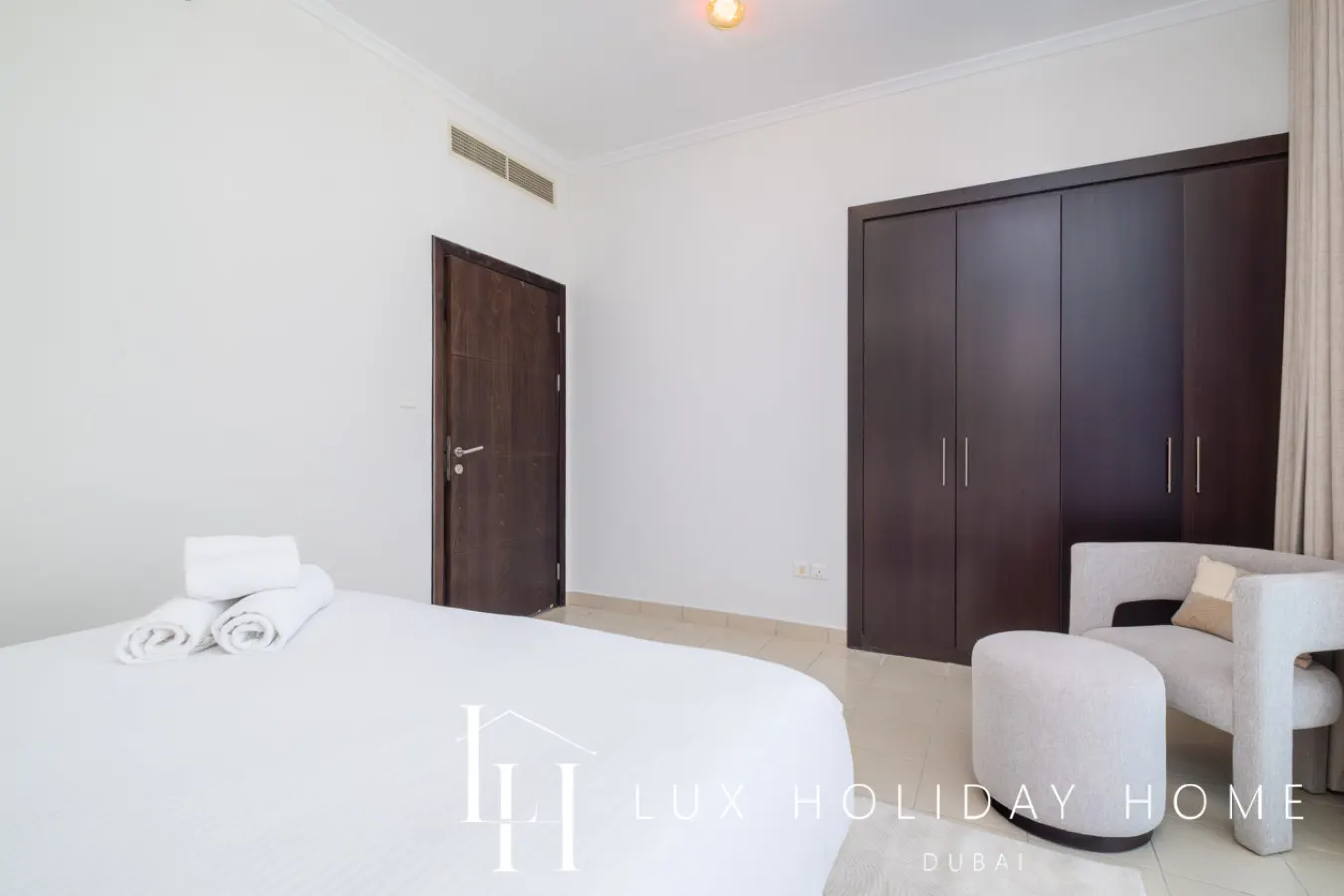 LUX The Dubai Marina View Suite 2 18