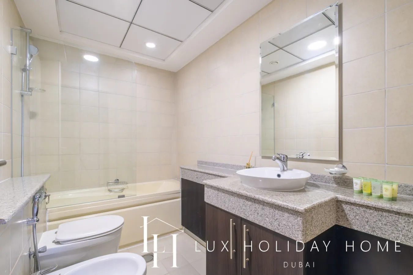 LUX The Dubai Marina View Suite 2 19