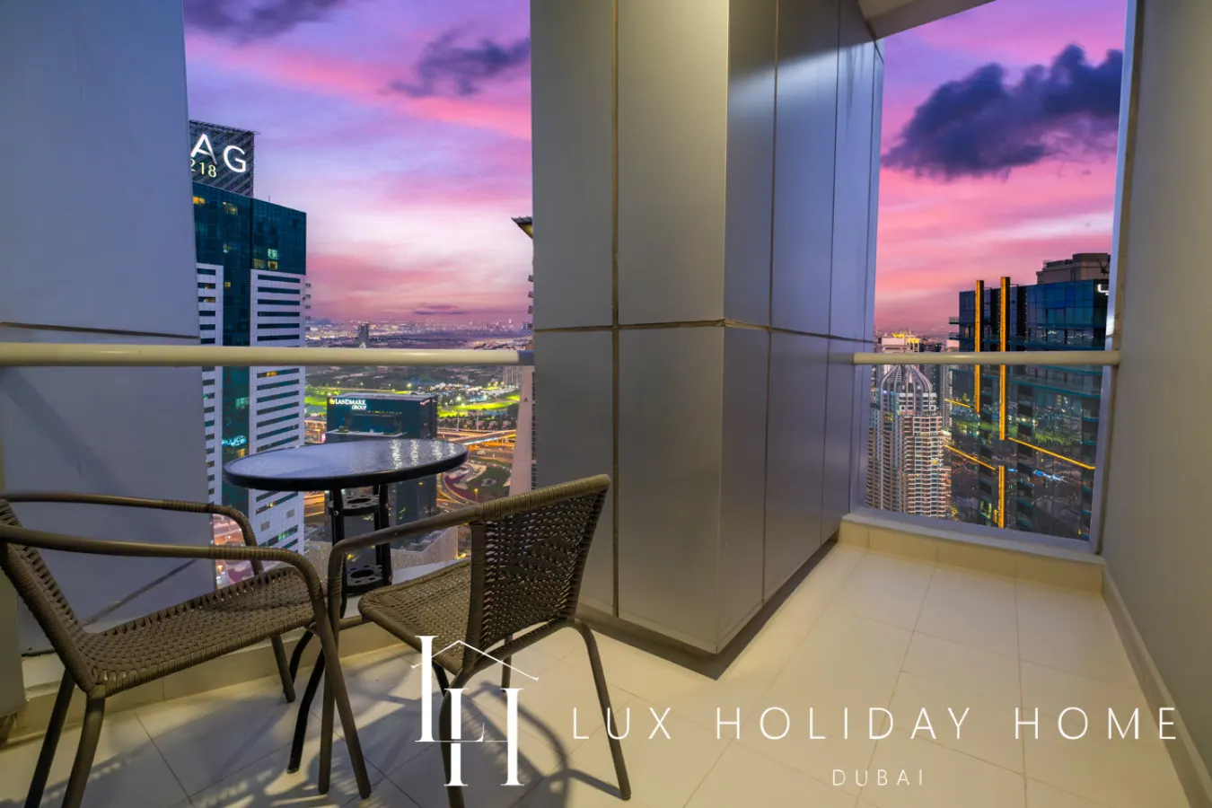 LUX The Dubai Marina View Suite 2 7