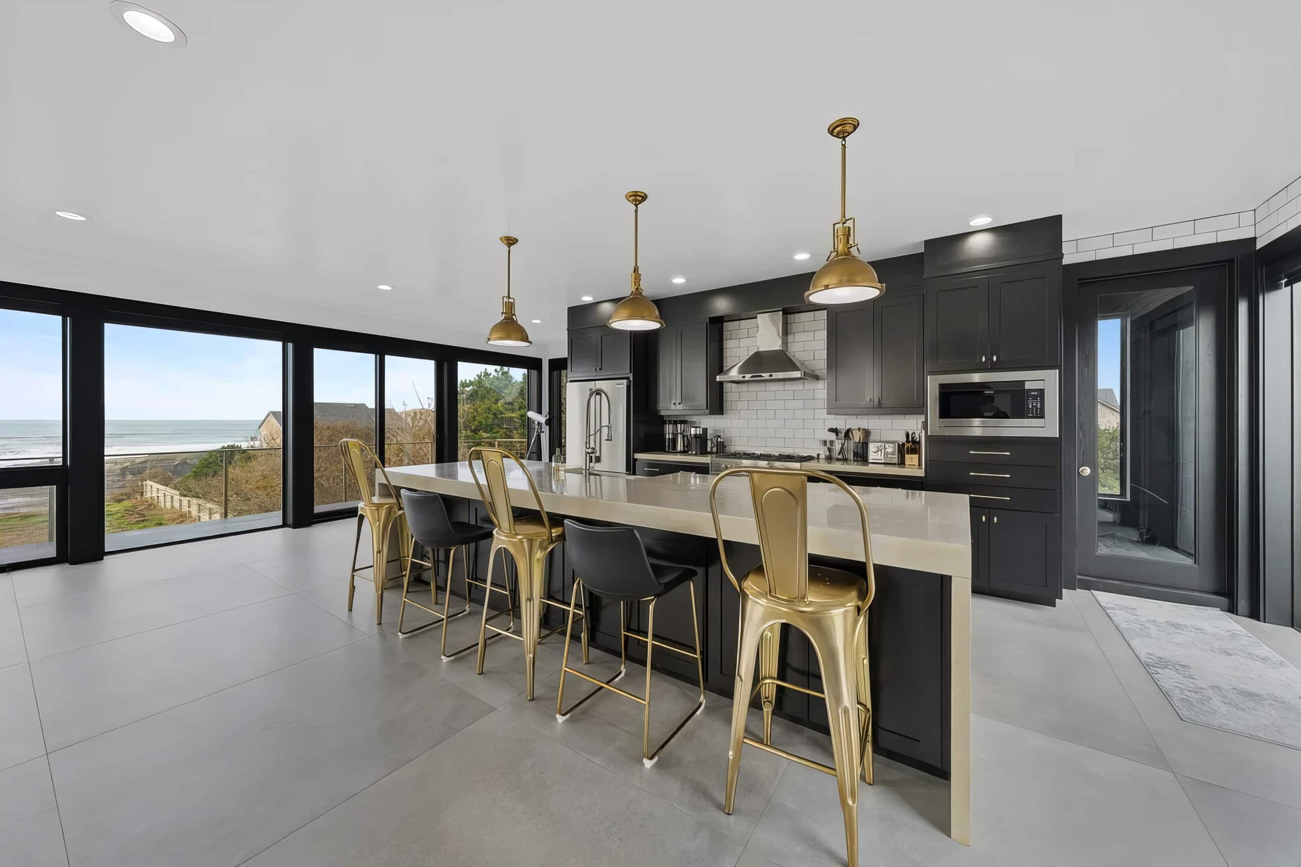 Bandon Oceanfront Retreat | Hot tub + Rooftop 34
