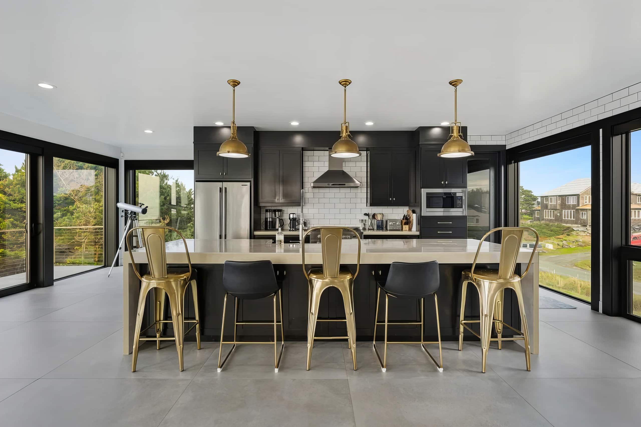 Bandon Oceanfront Retreat | Hot tub + Rooftop 28