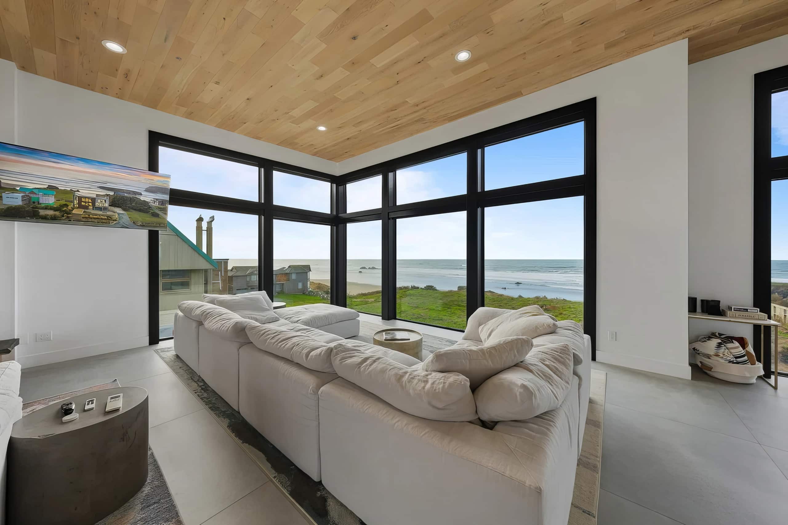 Bandon Oceanfront Retreat | Hot tub + Rooftop 14