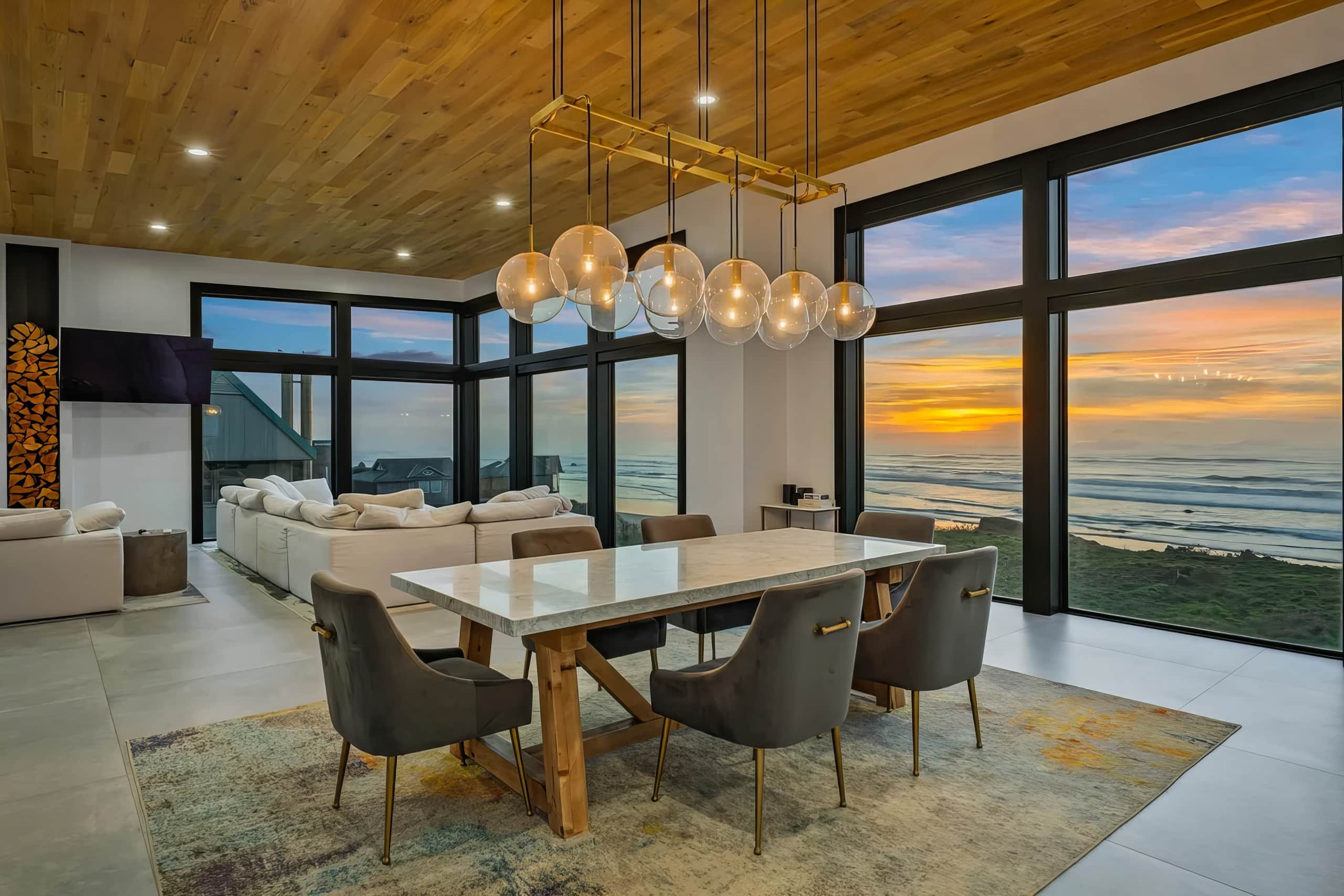Bandon Oceanfront Retreat | Hot tub + Rooftop 35