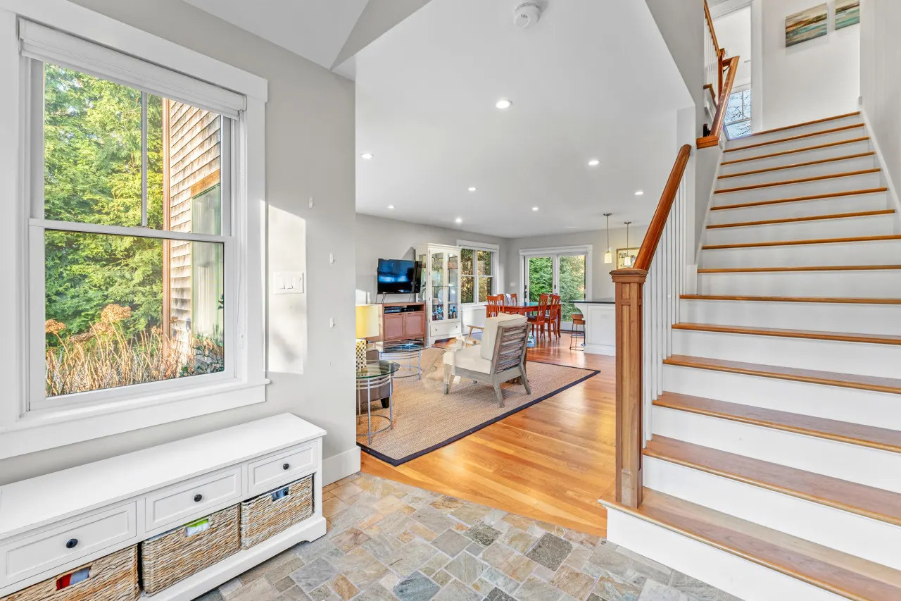 Modern Family Home Walkable to Town 19
