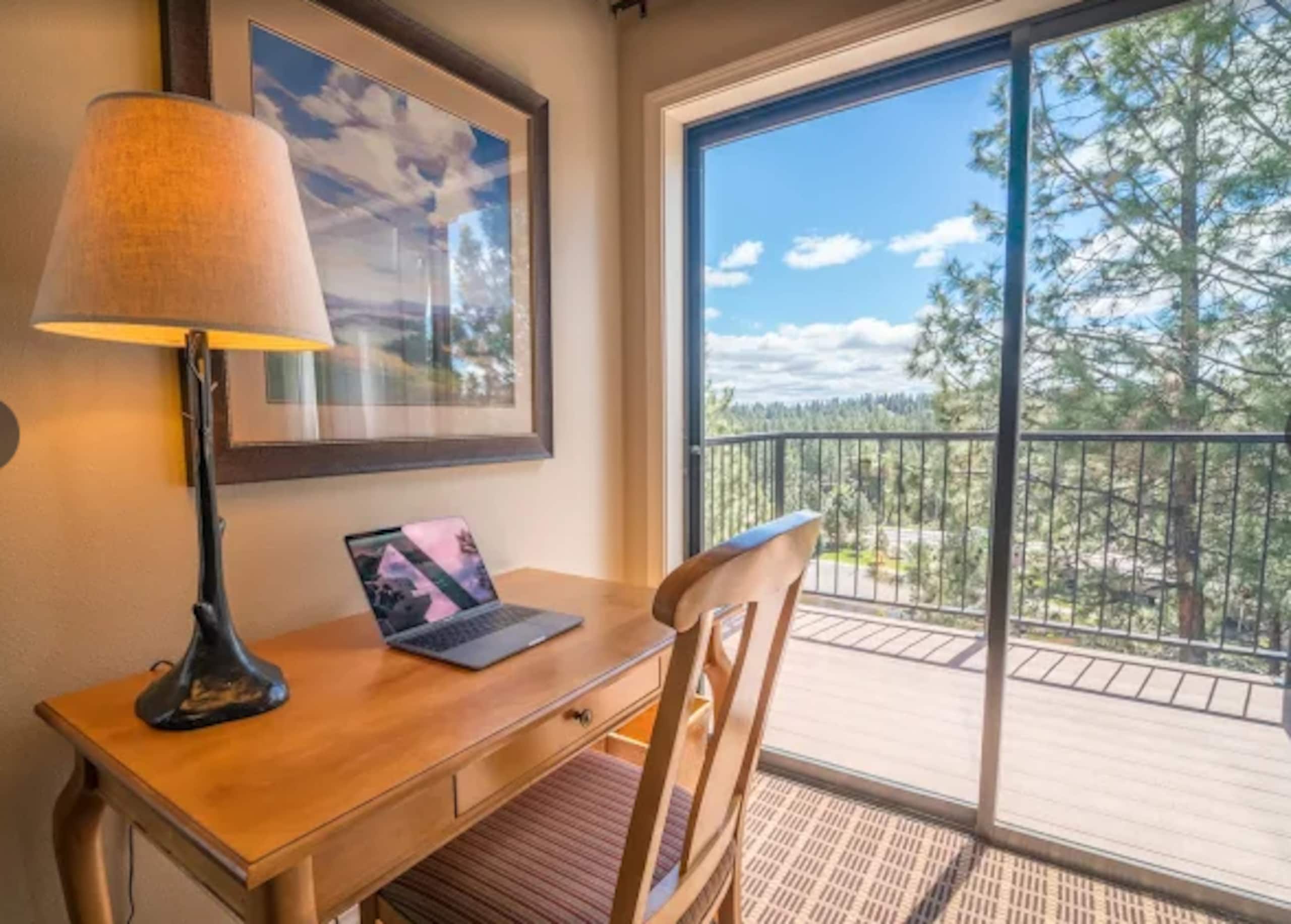 Pine Ridge Inn, the Best Views in Bend, Oregon! — photo 3