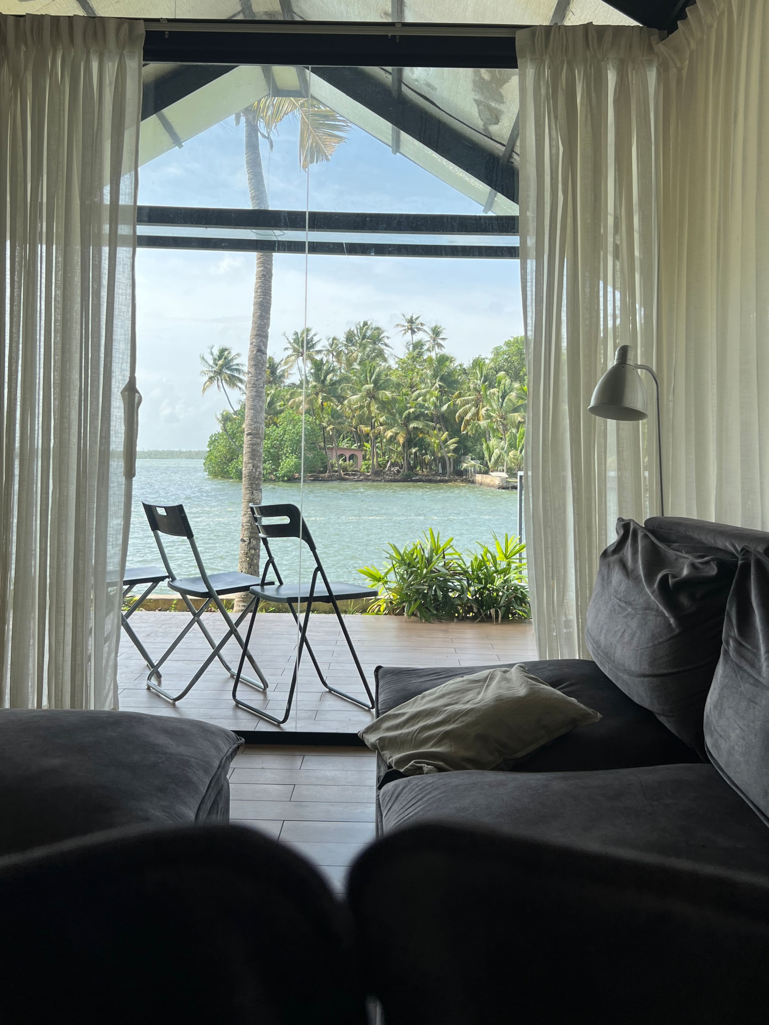 A Glass Haven on the tranquil Munroe Islands 2