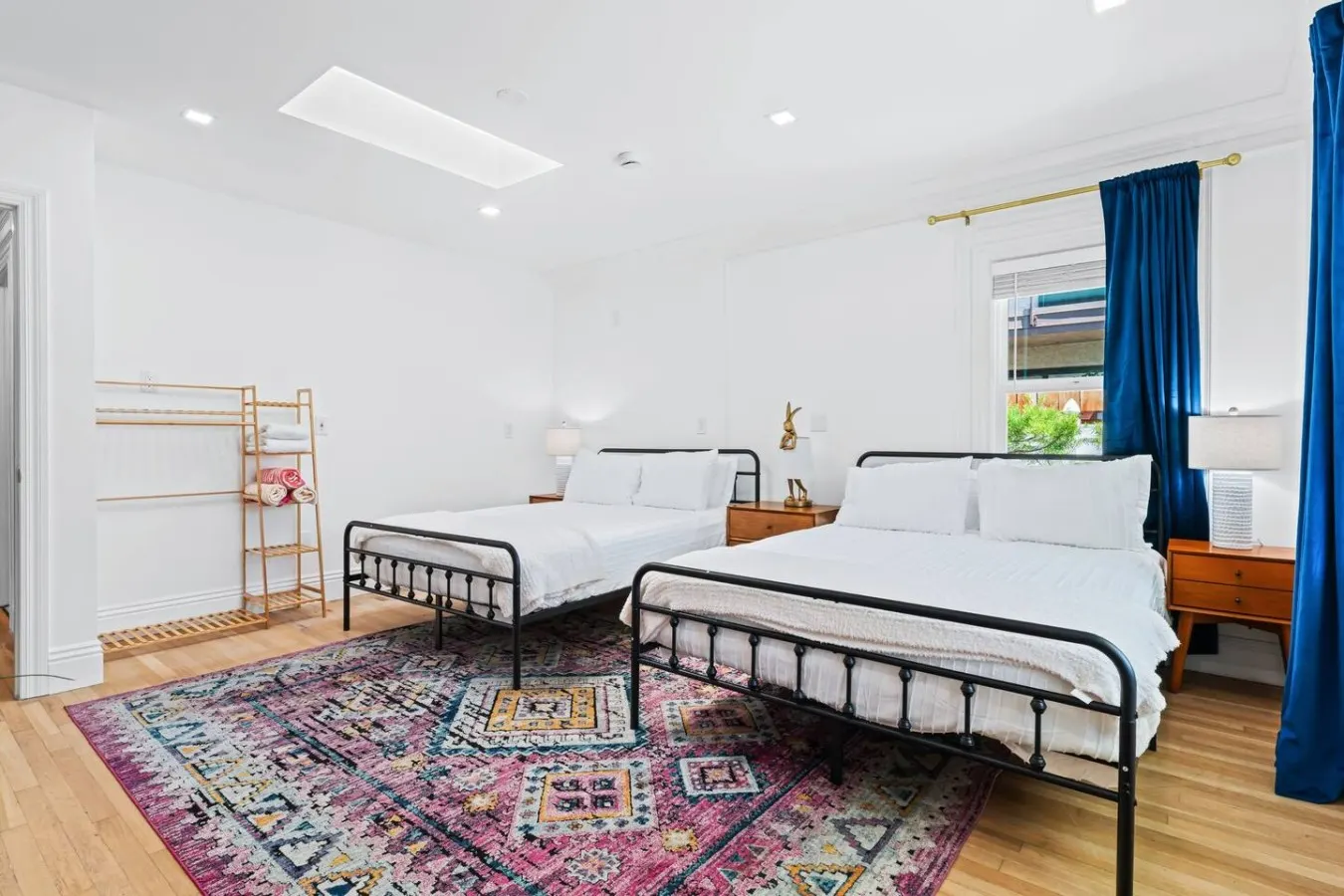 North Park 4BR Sleeps 11 Fire Pit + Parking 13