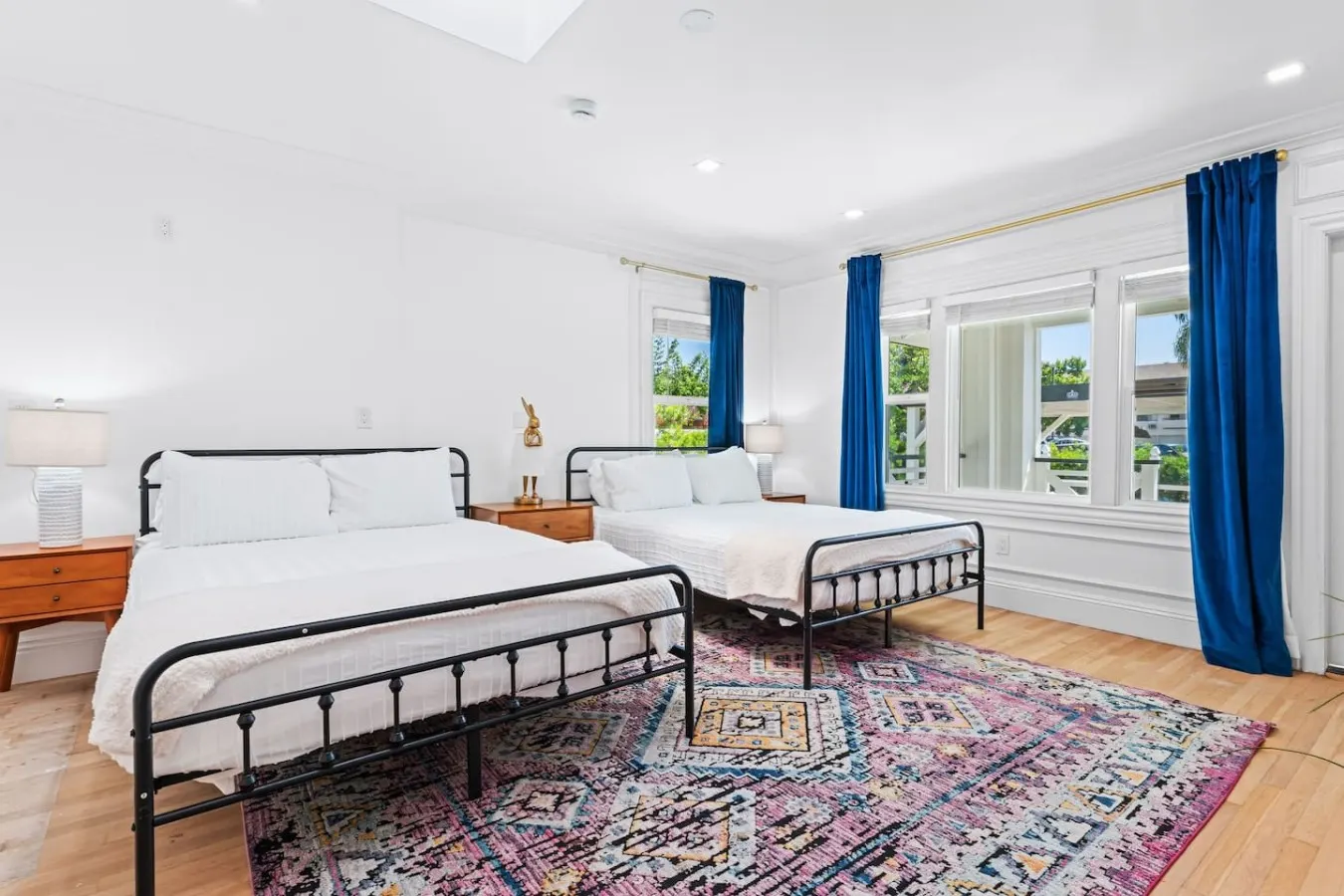 North Park 4BR Sleeps 11 Fire Pit + Parking 14