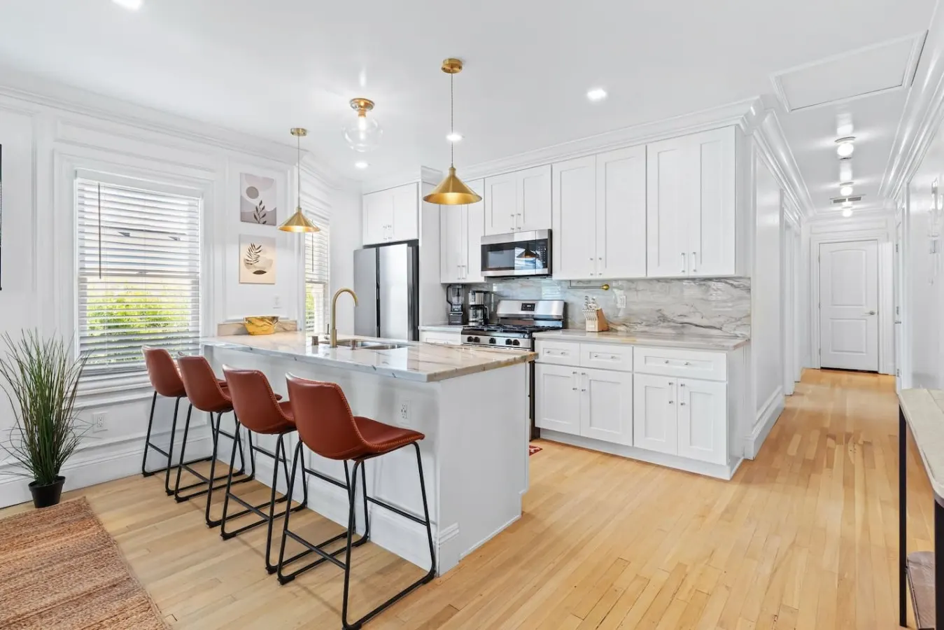 North Park 4BR Sleeps 11 | Fire Pit + Parking — photo 4