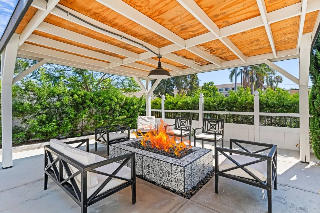 North Park 4BR Sleeps 11 | Fire Pit + Parking — photo 5