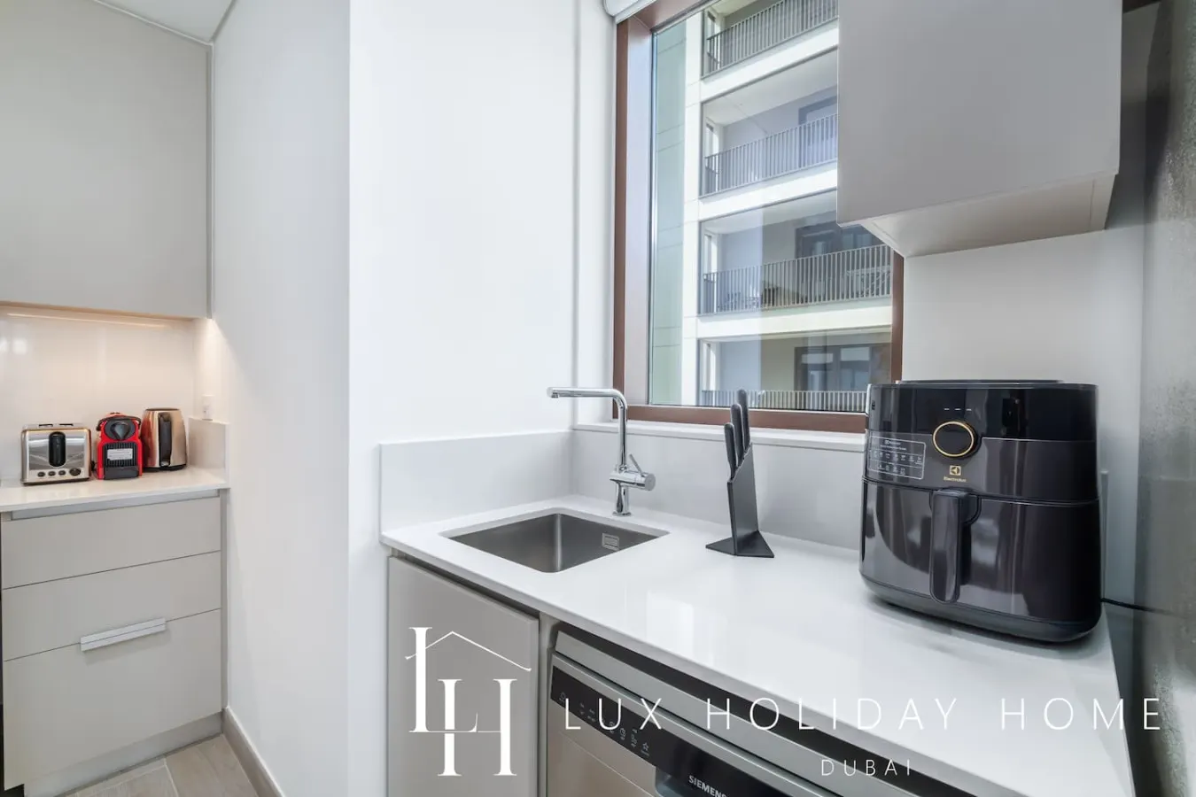 LUX The Dubai Creek Beach Suite 9
