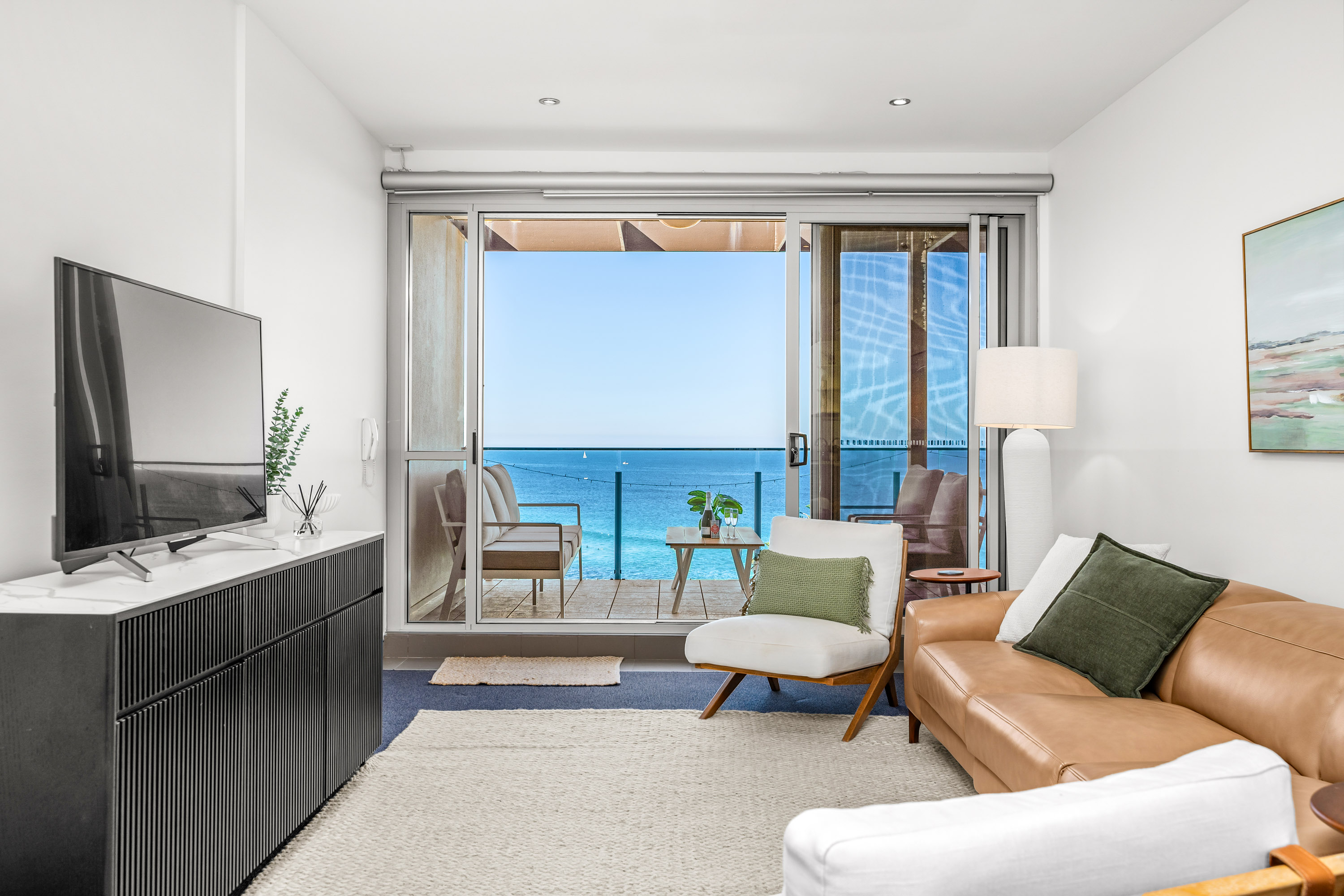 Wave | Beachfront | 2.5 Bedroom | Ocean Views — photo 2