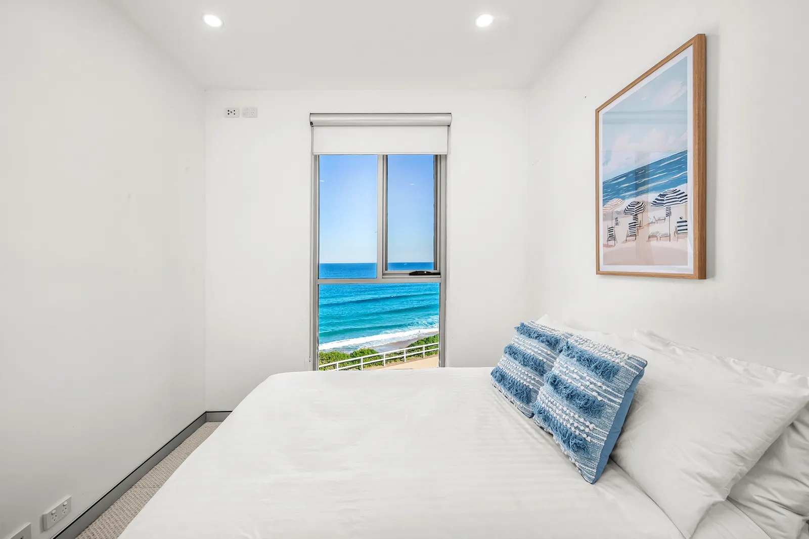 Wave Beachfront 2.5 Bedroom Ocean Views 12
