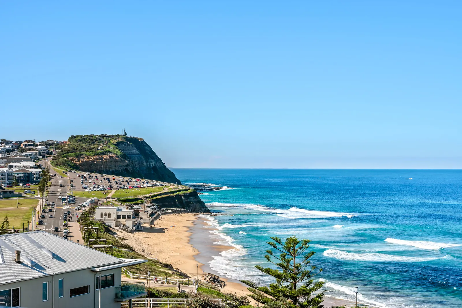 Wave Beachfront 2.5 Bedroom Ocean Views 19