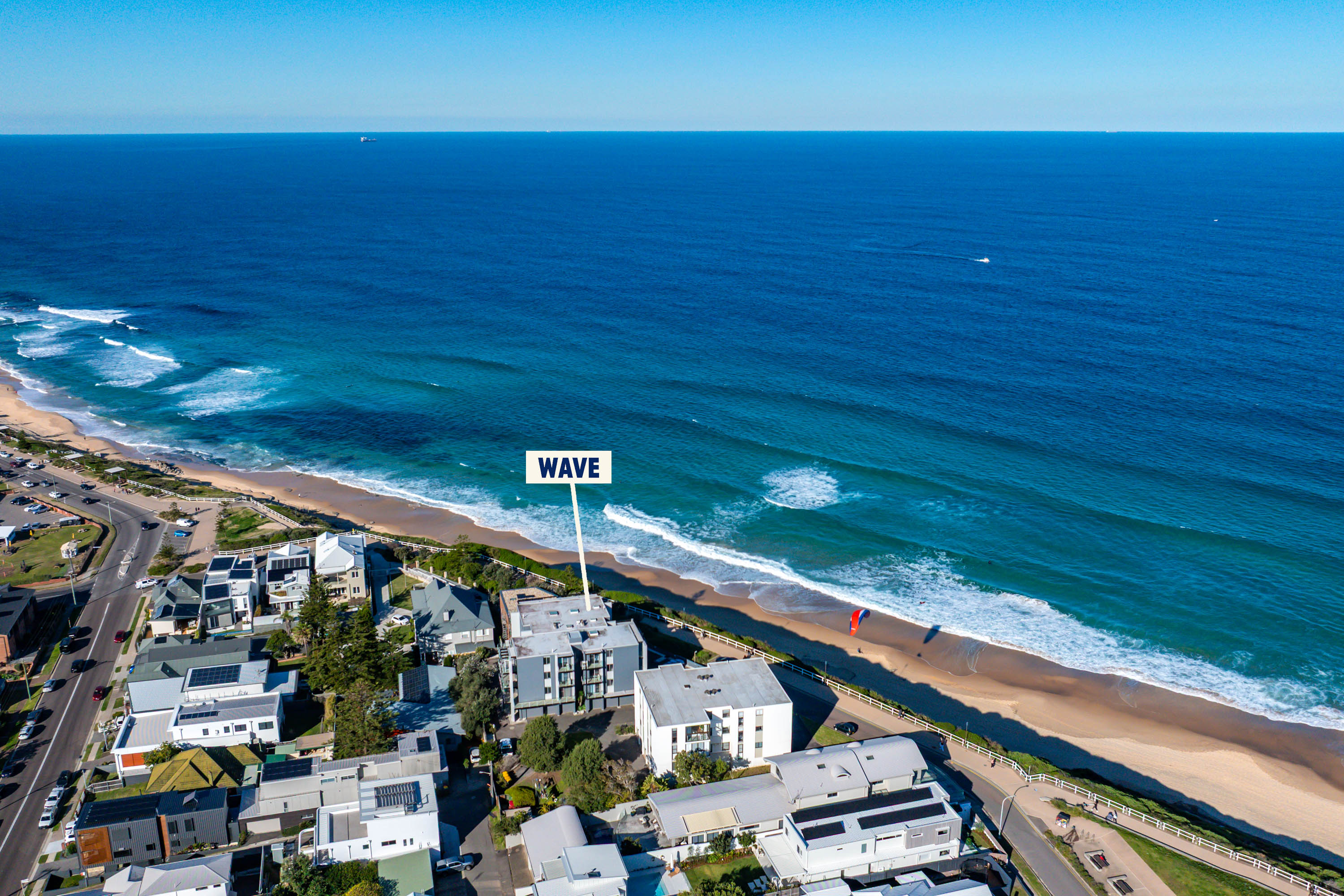 Wave | Beachfront | 2.5 Bedroom | Ocean Views — photo 3