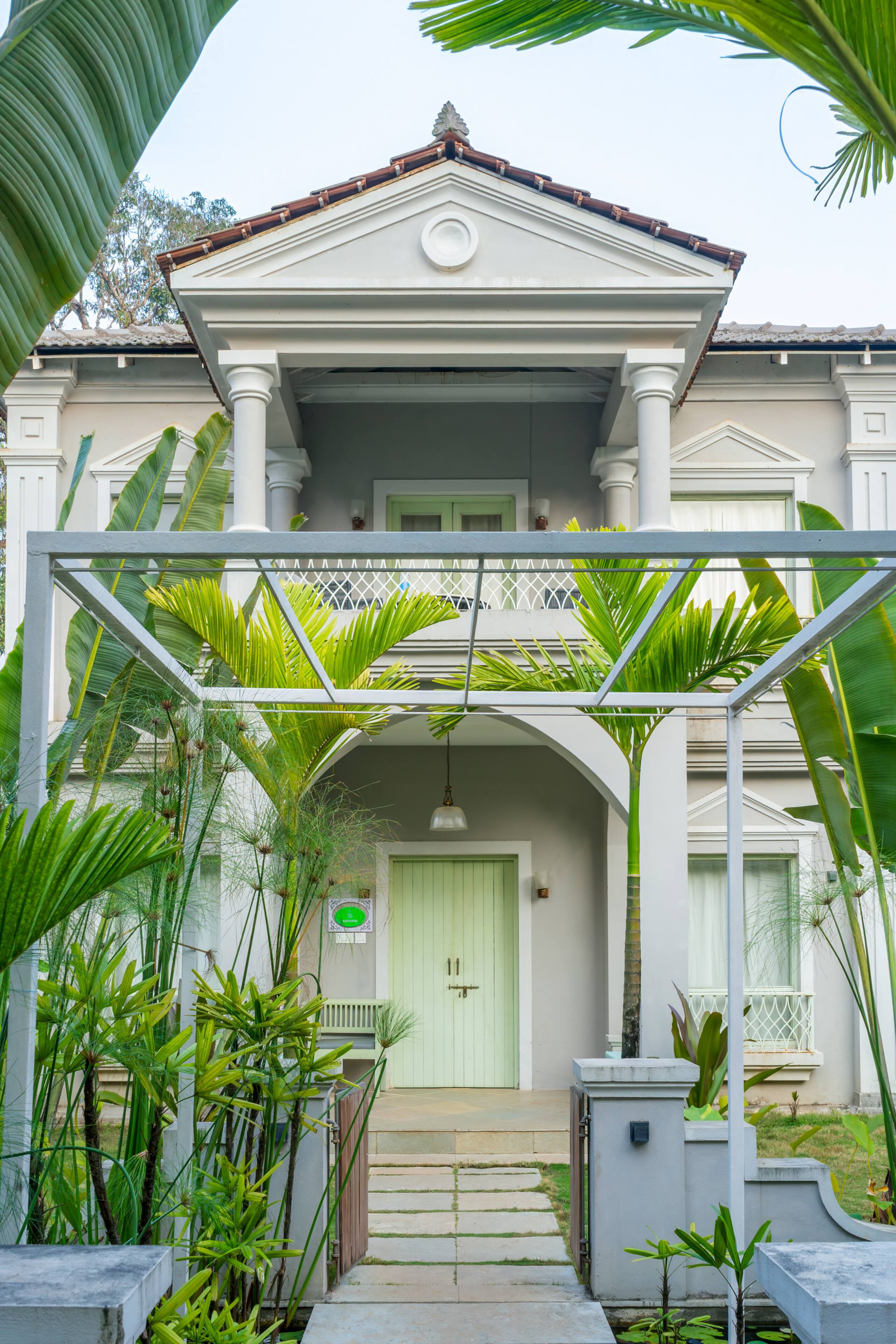 Sereno Satori 3bhk bali theme villa w/private pool