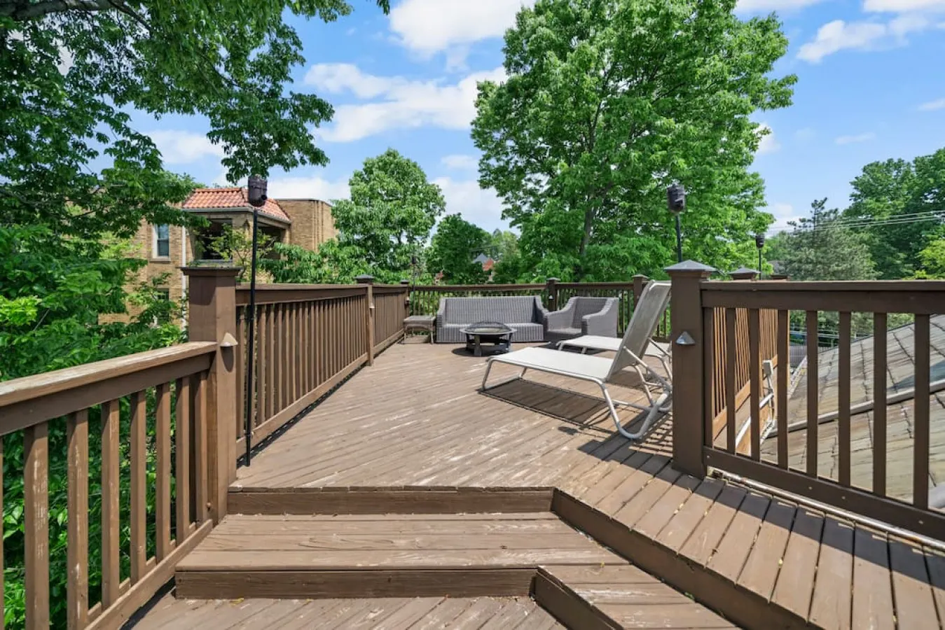 Hyde Park 2BR/2BA Penthouse with Private Patio 6