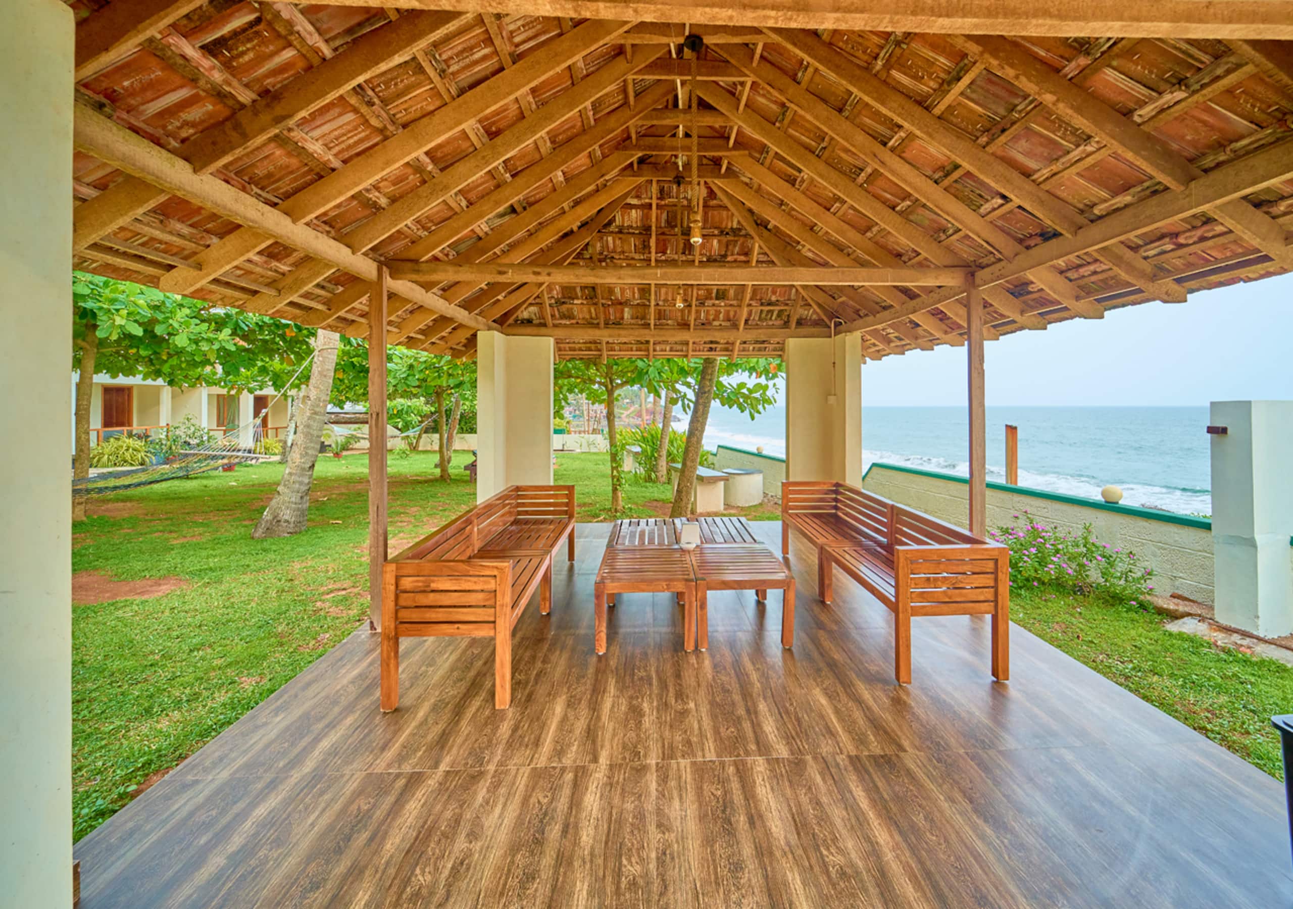 Cliff Edge Beach View Cottage with Private Beach 27