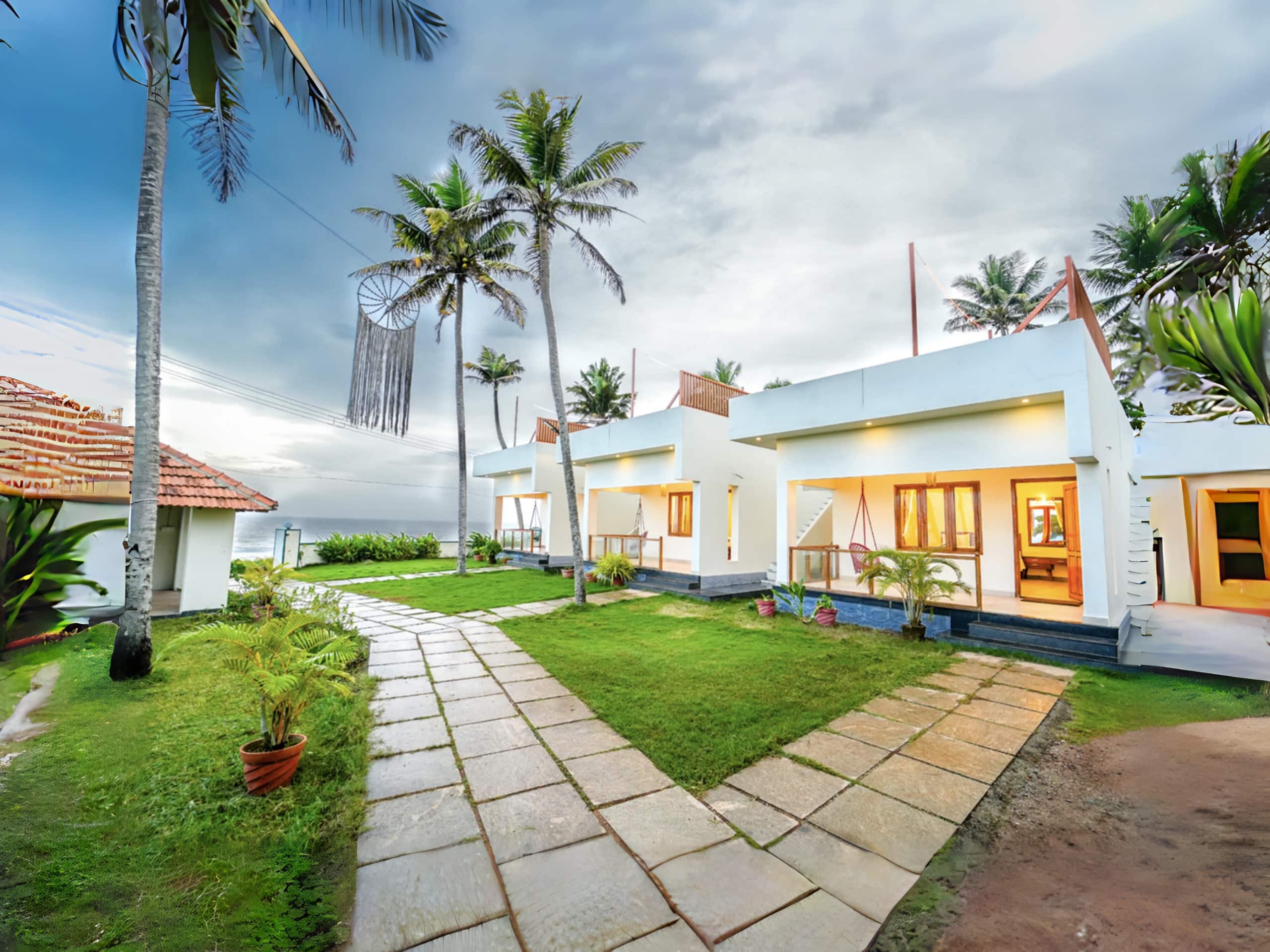 Cliff Edge Beach View Cottage with Private Beach 7